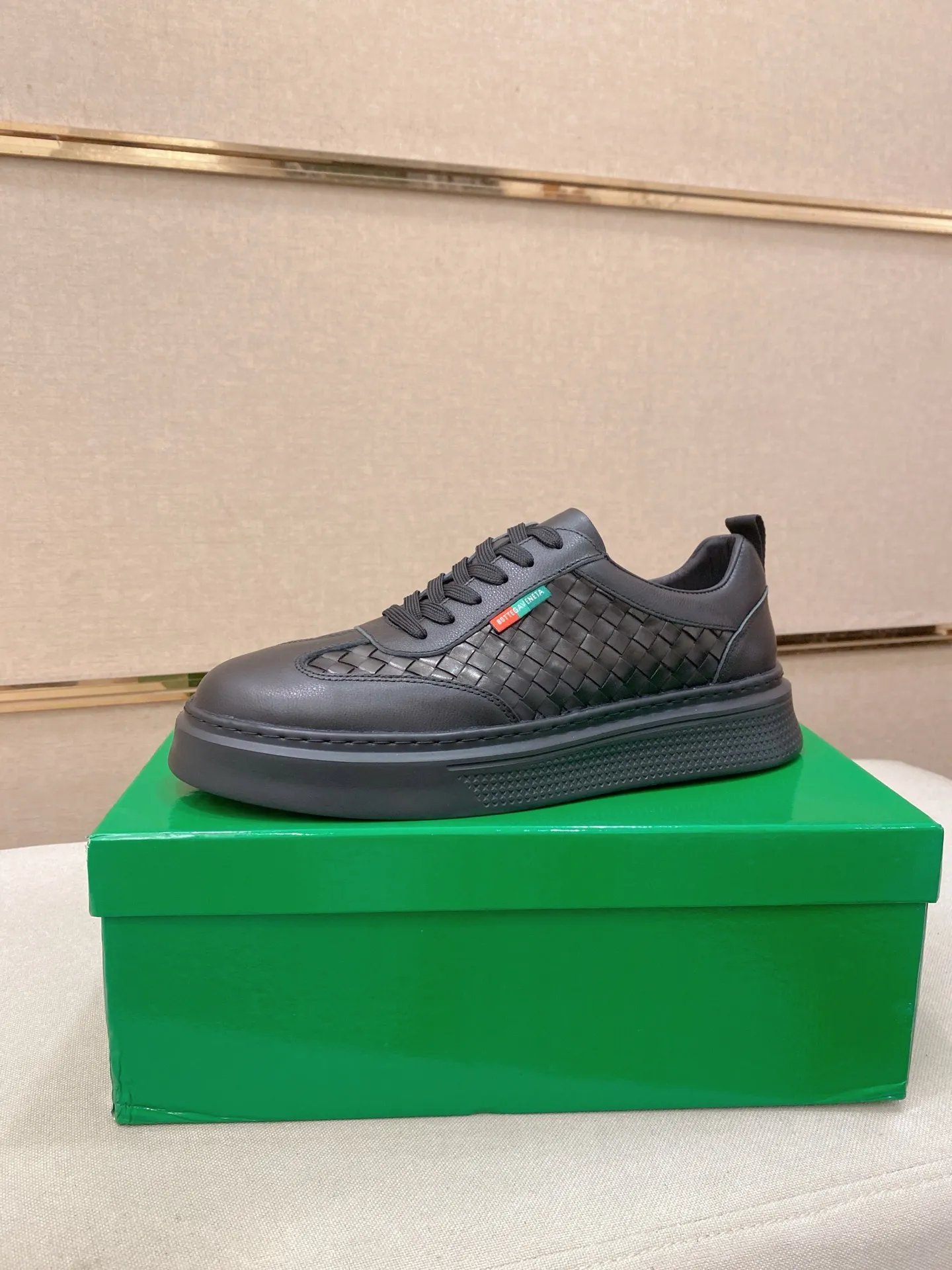 Men's shoes💰 500💰 【BV】The latest hot style‼ ️Casual men's shoes, uppers imported first-layer cowhide. Fully imported first-layer leather lining✔️Exquisite workmanship, excellent foot feel, special rubber sole✔️, cool and fashionable, the latest fashion, fashionable outsole, hurry up. Code number: 38-44